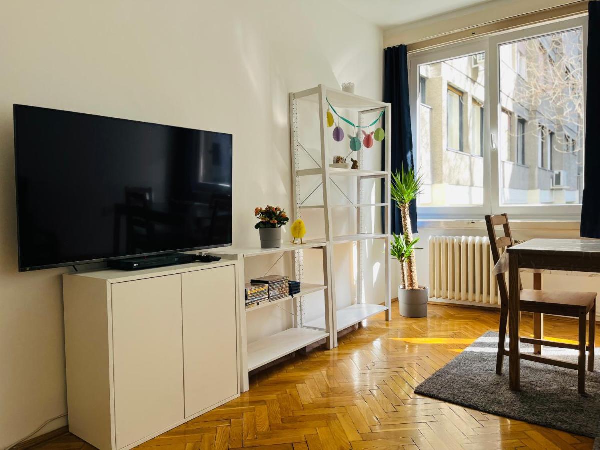 Ferienwohnung Bauhaus Flat In Amazing Location Budapest Exterior foto