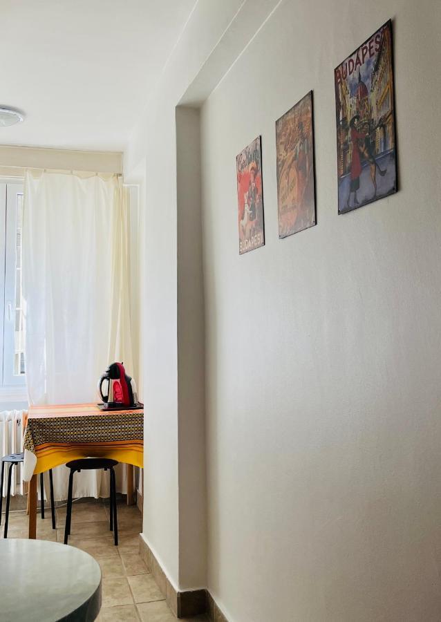Ferienwohnung Bauhaus Flat In Amazing Location Budapest Exterior foto